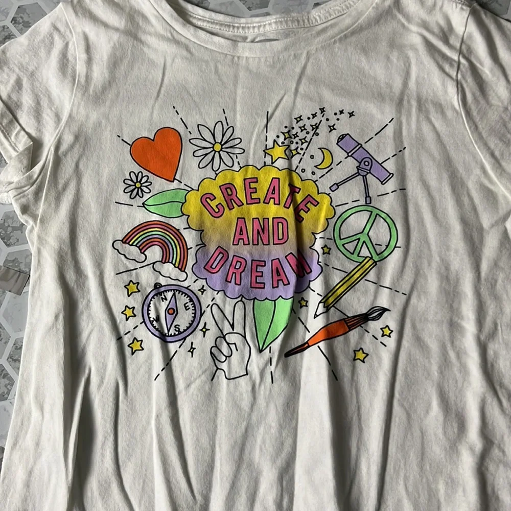 Old Navy Youth Large Short Sleeve Graphic Create and Dream T Shirt